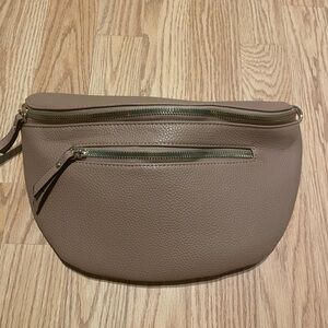 Tan crossbody purse